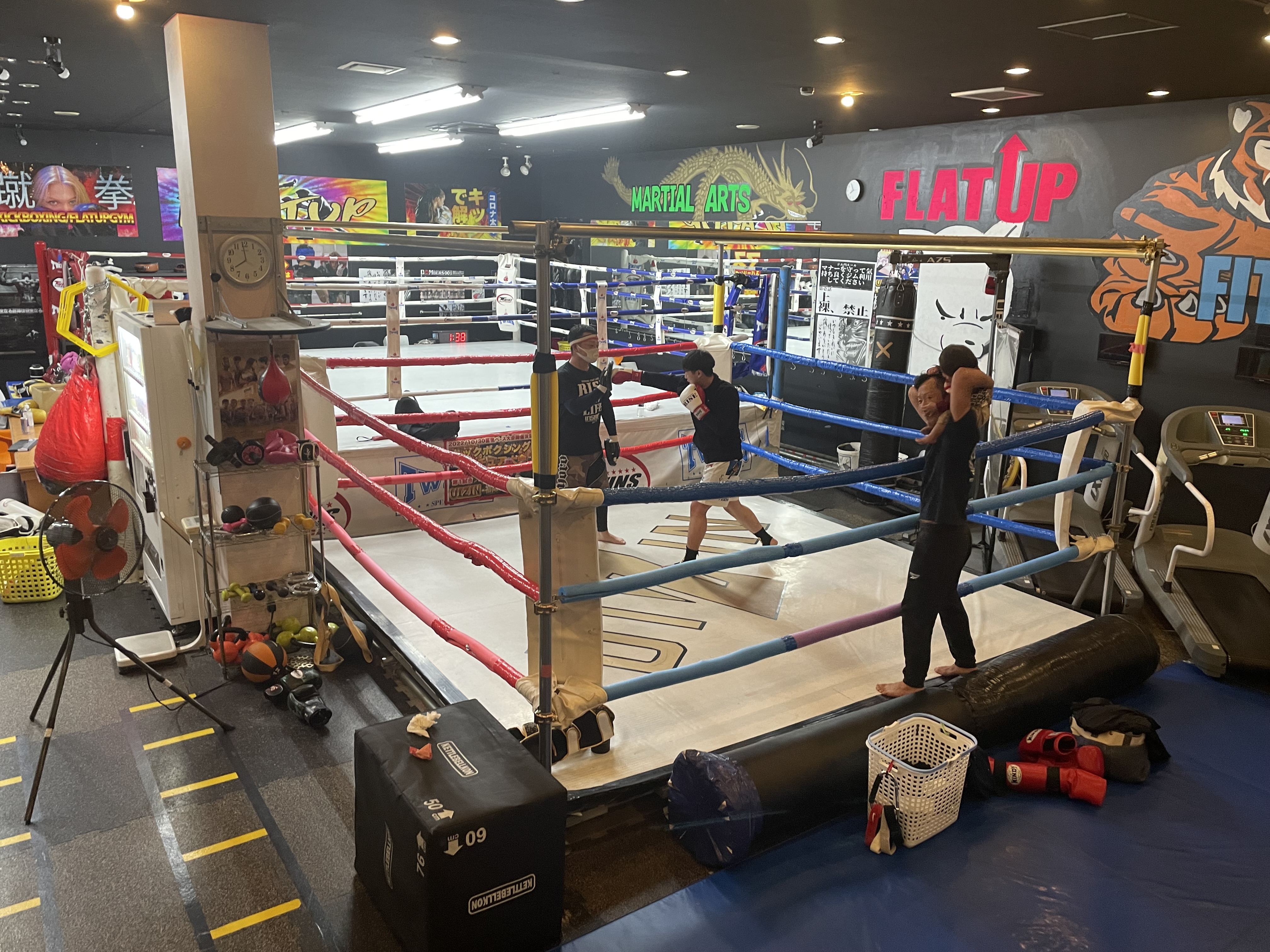 FLATUPGYMの写真
